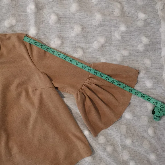 DO+BE Suede bell sleeve top, Tan Color Sz M - Picture 8 of 10